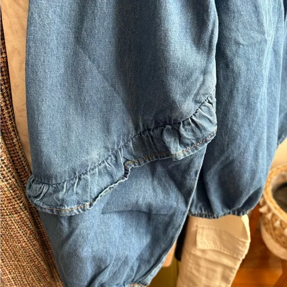 Nicole Miller boho Denim Blouse with Button Accents NWT - Picture 5 of 7